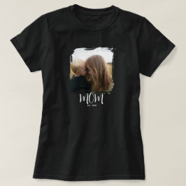 ママになった記念のスクリプトフォトTシャツ Tシャツ