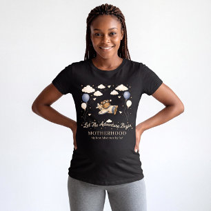 ママになる冒険 ベア フライング ベビーシャワー Tシャツ