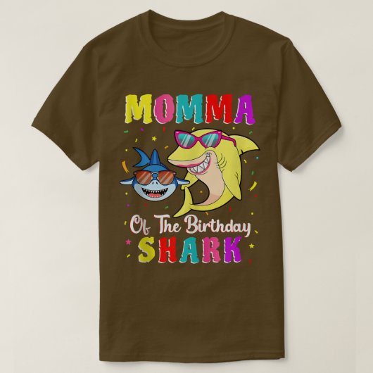 ママに一致するサメ誕生日ファミリー Tシャツ (デザイン正面)