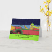 ママに彼女の新しい車を祝う，レトロ自動車 カード (黄色い花)