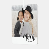 ママの写真入りクリスマスプレゼント メタルオーナメント (正面左)