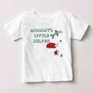 ママの小さなヘルパー女性のバグカッコいいお尻カスタム ベビーTシャツ