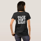 ママの日常は大変 おもしろTシャツ Tシャツ (裏面フル)