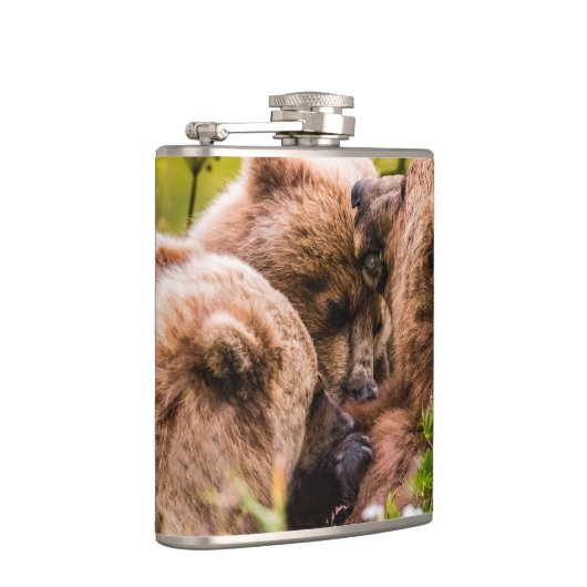 ママは彼女の2つの子供を看護するクラーク湖ナシア フラスク (右)