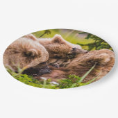 ママは彼女の2つの子供を看護するクラーク湖ナシア ペーパープレート (アングル)