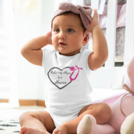 ママは看護師 ハート 聴診器 ガール ゆったり ベビーボディスーツ