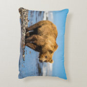 ママは2人の子どもたちを見ている アクセントクッション (裏面(縦))