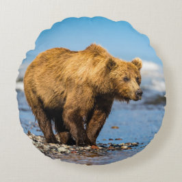 ママは2人の子どもたちを見ている ラウンドクッション