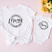ママズ クラブ チャンピオンを育てる女性 Tシャツ