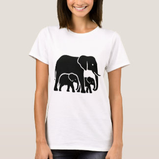 ママゾウのデザイン Tシャツ