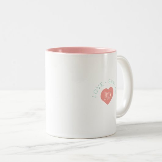 ママ素晴らしはおばあちゃんの写真に昇進 ツートーンマグカップ (正面右)