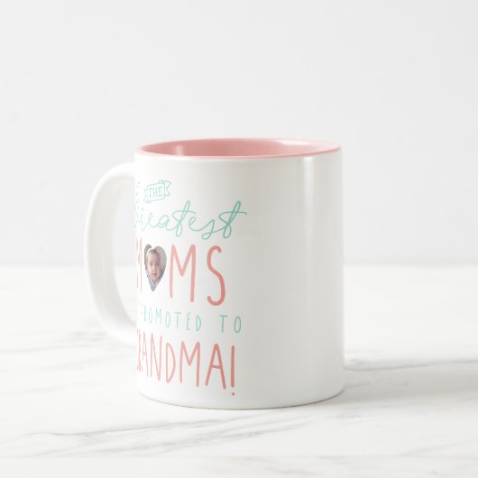 ママ素晴らしはおばあちゃんの写真に昇進 ツートーンマグカップ (正面左)