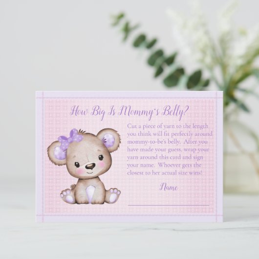 ママ腹サイズ紫色の女の子ベビーベイビーシャワーゲーム エンクロージャーカード (スタンド正面)