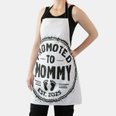 ママ・エストに昇格。2025年度妊娠発表 エプロン (インサイチュ)