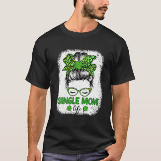 マムクローバ独身のメッシーバンヒョウおもしろいサンパトリ Tシャツ