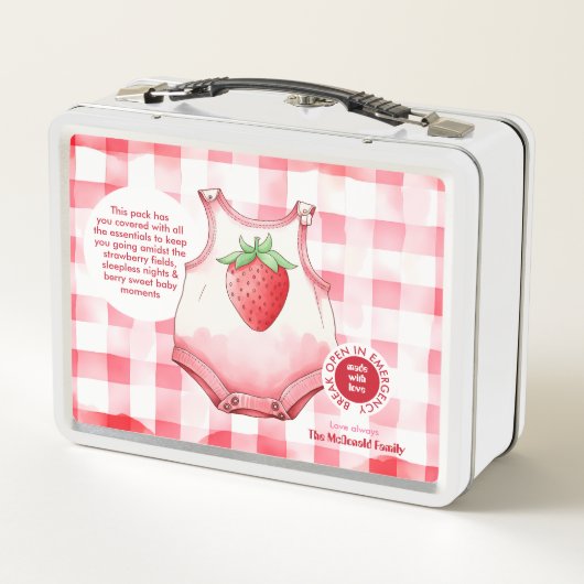 マムサバイバルキットストロベリージンガム新生児ギフト メタルランチボックス (裏面)