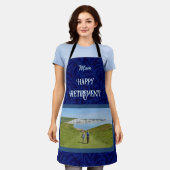 マムブルーパーソナライズされたにとって幸福な退職祝い エプロン (着用した状態)