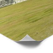 マヤのピラミッドの上の白い腫れぼったい雲 ポスター (角)