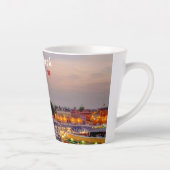 マラケシュ, モロッコ - ジェマ・アエル・フナ広場 Small カフェラテマグ (右)