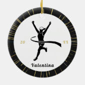 マラソモダンンランナーの名前&年の付いたランニング セラミックオーナメント (裏面)