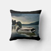 マラルダックオンザレイク クッション (裏面)