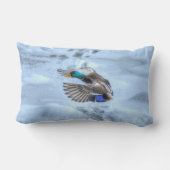 マラード飛んでいるダック・ドレイク野生生物写真 ランバークッション (裏面)
