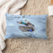 マラード飛んでいるダック・ドレイク野生生物写真 ランバークッション (ブランケット)