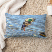 マラード飛んでいるダック・ドレイク野生生物写真 ランバークッション (ブランケット)