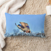 マラード飛んでいるダック・ドレイク野生生物写真 ランバークッション (ブランケット)