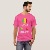 マリが電話で発信しているマリ国旗 Tシャツ (正面フル)
