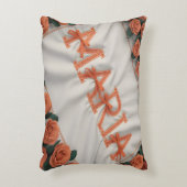 マリアパーソナライズされたフリースブランケットウィズオレンジバラ アクセントクッション (正面(垂直))