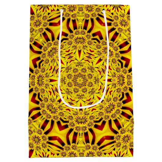 マリゴールズイエロー&レッドヴィンテージ万華鏡のように千変万化するパターン ミディアムペーパーバッグ (裏面)