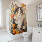 マリゴールドの花が咲く美しい三毛猫 シャワーカーテン (インサイチュ)