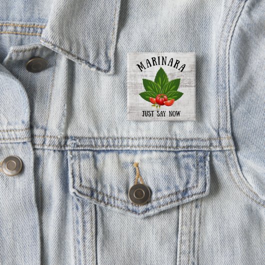 マリナラは今イタリアのバジルのトマト葉を言う 缶バッジ (インサイチュ)