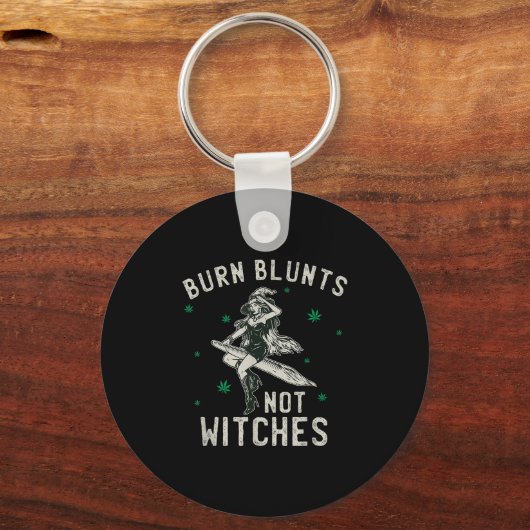 マリファナを吸うストナーのウィッチおもしろいではないブロントを燃やす キーホルダー (正面)
