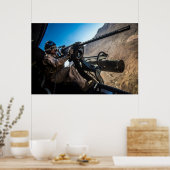 マリンガンが標的に荷重を掛ける ポスター (キッチン)