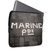 マリンパレード，ネーピア，ニュージーランド ラップトップスリーブ (正面右)