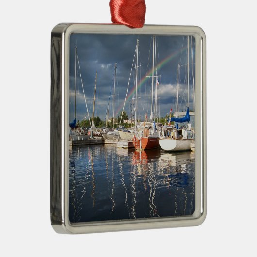 マリーナの写真のボートの波止場 メタルオーナメント (右)