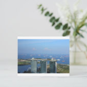 マリーナベイサンズラグジュアリーシップの形をしたホテル ポストカード (スタンド正面)