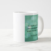 マルクス・アウレリウス:怒りを征服し、内面平和を見つける ジャンボコーヒーマグカップ (正面右)