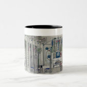 マルグレットMaによってパネルが付いている音楽部屋のために設計して下さい ツートーンマグカップ (中央)