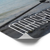 マルサシロックの伝統的な縞模様の漁船 マルタ島 ポスター (角)