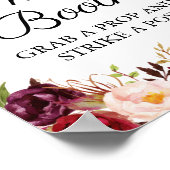 マルサラとピンクのフローラ結婚の写真ブースの看板 ポスター (角)