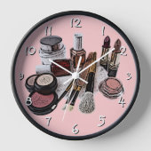 マルサラパステルピンク美しいサロンメイクアップ製品 壁時計 (正面)