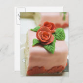マルジパンお誕生日ケーキ付きバラのピース ポストカード (正面/裏面)