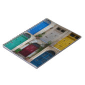 マルタのカラフルフロントドアのセット ノートブック (左側)