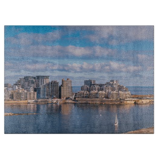 マルタのスリエマ港と超高層ビル カッティングボード (正面)