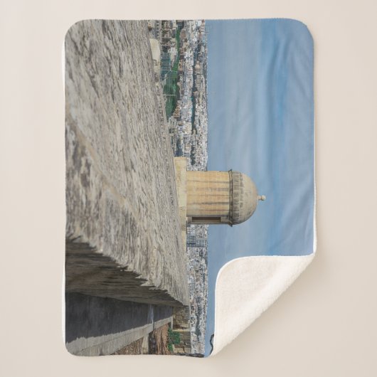 マルタのバレッタの旧市街壁の砲塔 シェルパブランケット (正面)