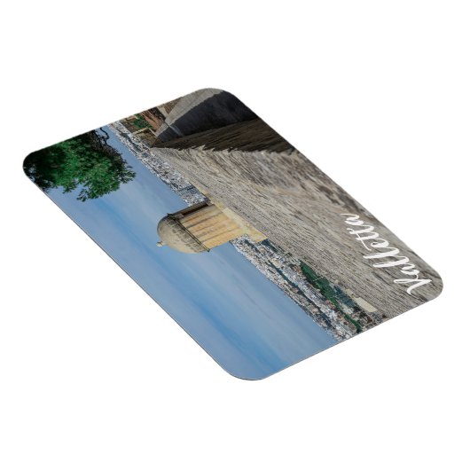 マルタのバレッタの旧市街壁の砲塔 マグネット (右側)