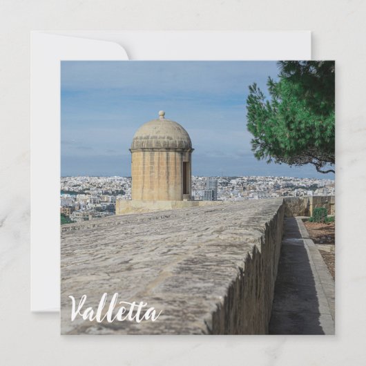 マルタのヴァレッタの古い市壁にある砲塔 (正面)